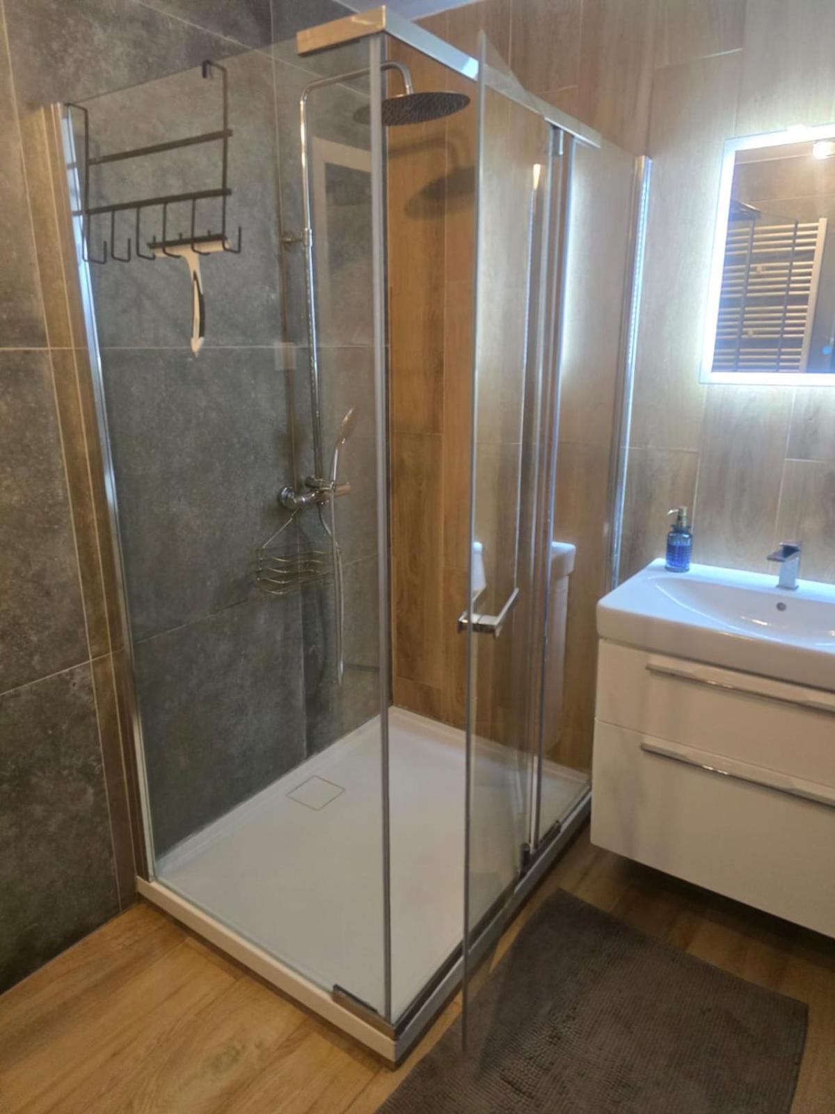 Serce Bytomia Zameldowanie 24 H Apartment Bytom